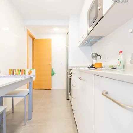 Ciudad Jardin Exterior 아파트 *