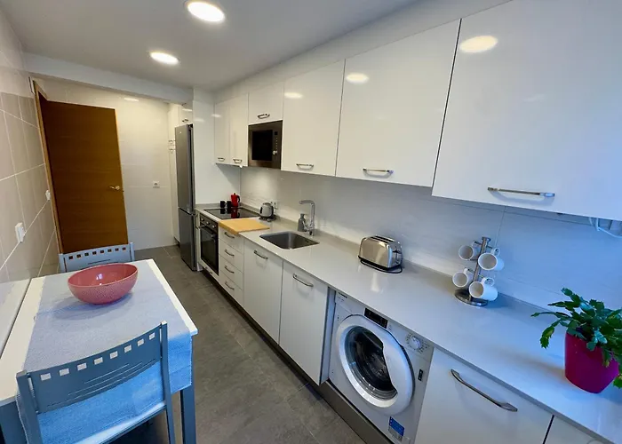 Ciudad Jardin Exterior * בילבאו